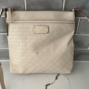 Kate Spade Penn Place Keisha 100% Cow Leather Crossbody Bag in Pebble